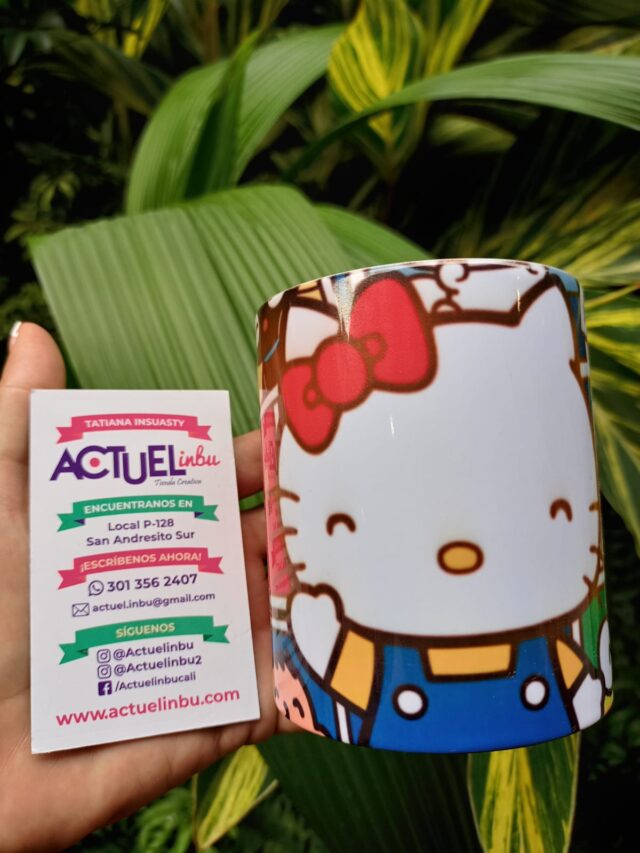 Mug Hello Kitty: Overol Azul
